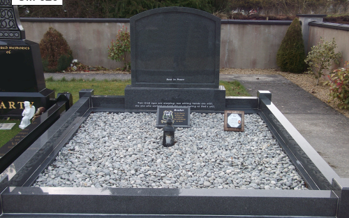 Gavins Memorials, Ballyhaunis, Co Mayo, Ireland.  Mid Grey Recessed Boulder - GM 025